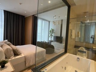 Condo en alquiler de 1 habitaciones en Bang Rak, Bangkok