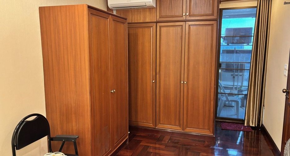 For sale 1 bed condo in Bang Na, Bangkok