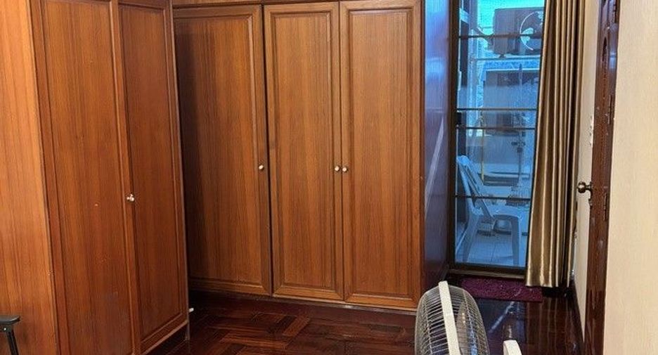For sale 1 bed condo in Bang Na, Bangkok