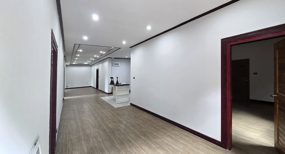 Haus zum Kauf mit 6 Zimmer in Hua Hin, Prachuap Khiri Khan