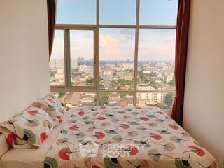 For sale 2 bedrooms condo in Phra Khanong, Bangkok