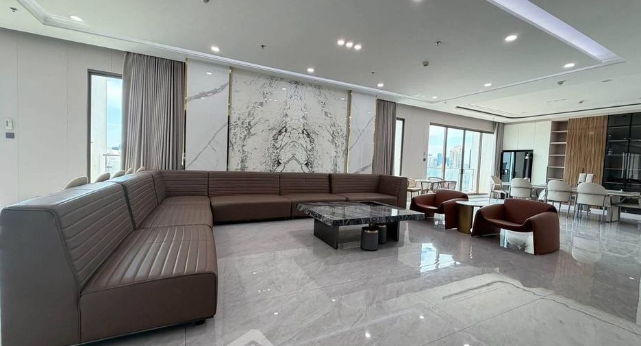 For sale 4 bedrooms condo in Watthana, Bangkok