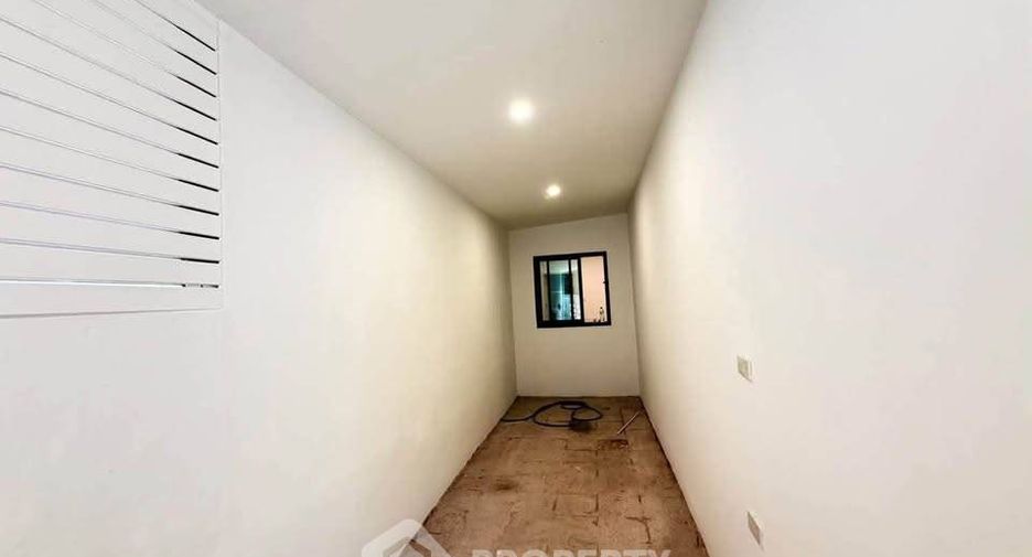 出售 3 卧室 独立屋 在 Mueang Chon Buri, Chon Buri
