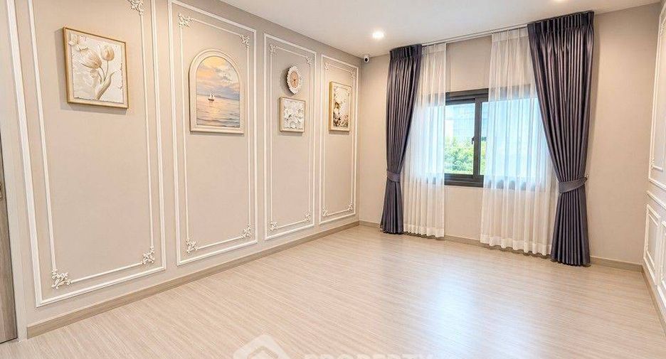 Casa en venta de 4 habitaciones en Bang Lamung, Chonburi
