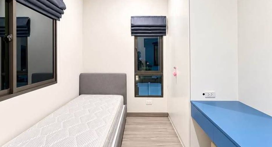 Casa en alquiler y en venta de 3 habitaciones en Lat Krabang, Bangkok