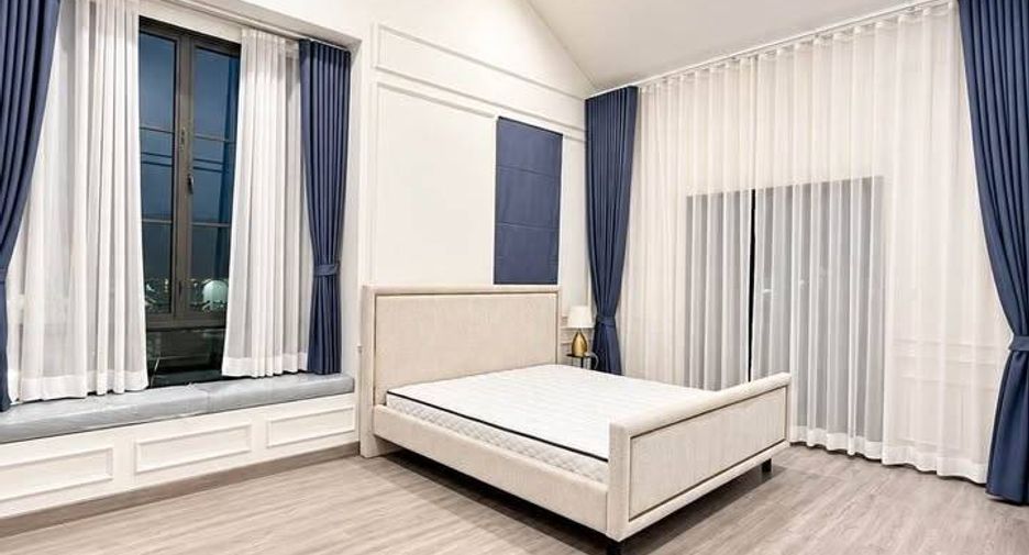 Casa en alquiler y en venta de 3 habitaciones en Lat Krabang, Bangkok