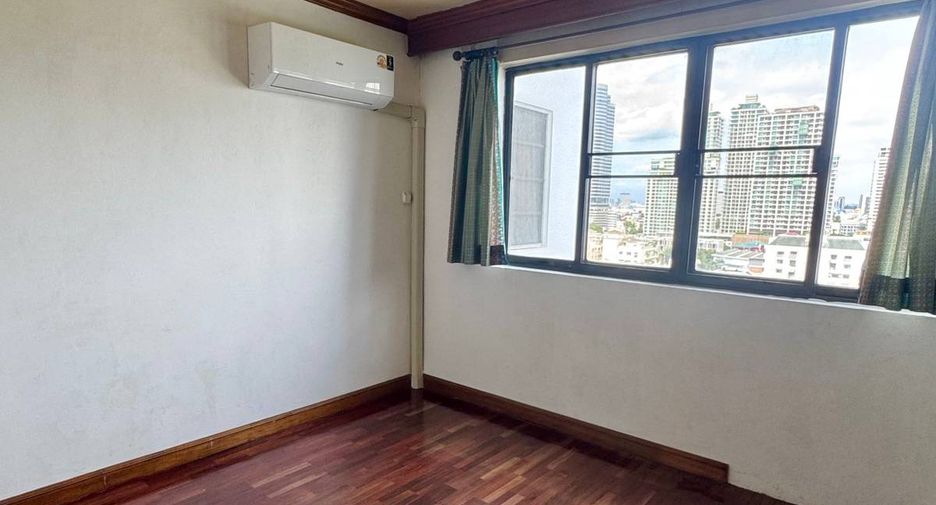 À vendre 3 chambres condo à Watthana, Bangkok