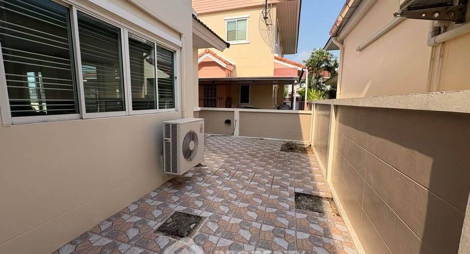 For sale 3 bedrooms house in Mueang Chon Buri, Chonburi