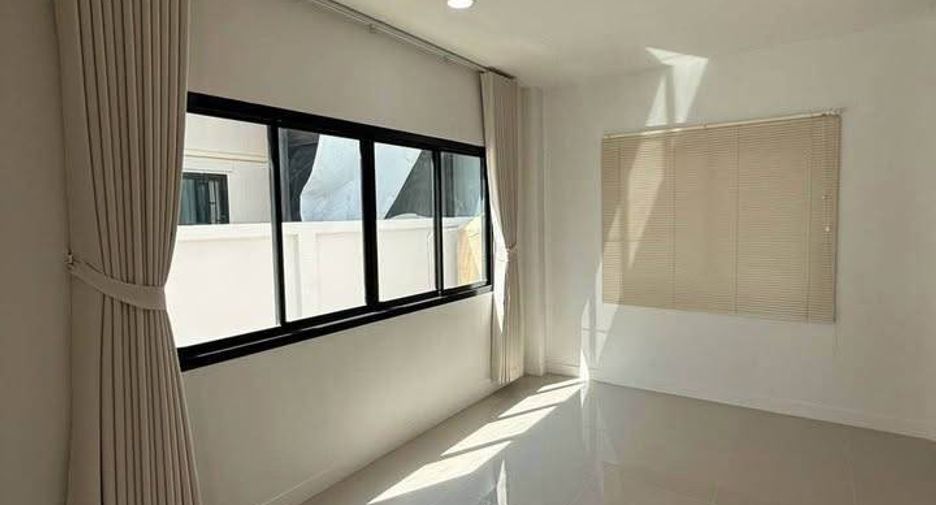 For sale 4 bedrooms house in Mueang Chon Buri, Chonburi