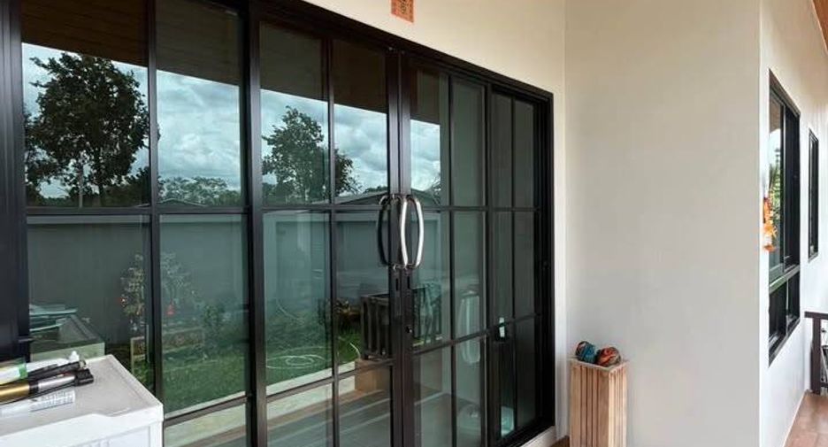 出售 5 卧室 独立屋 在 Phanat Nikhom, Chon Buri