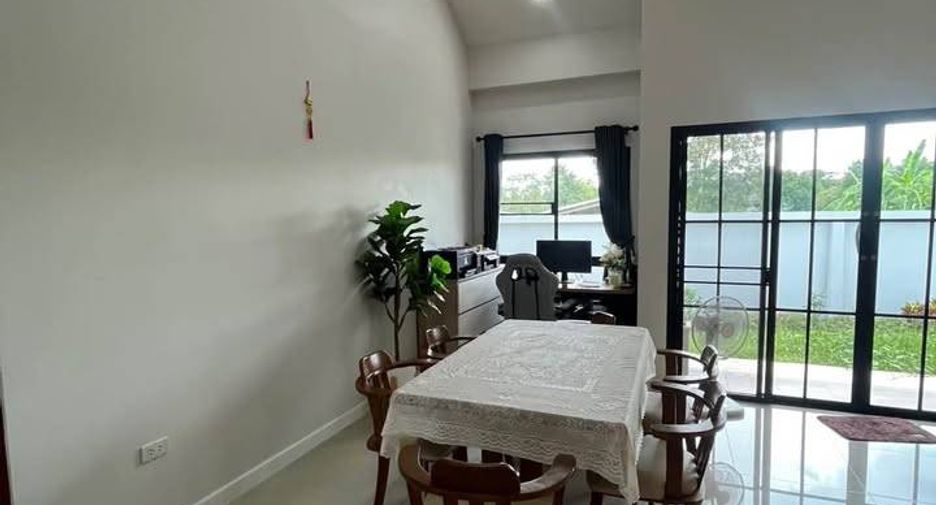 出售 5 卧室 独立屋 在 Phanat Nikhom, Chon Buri
