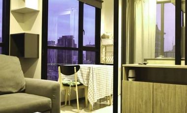 À vendre 1 chambre condo à Watthana, Bangkok