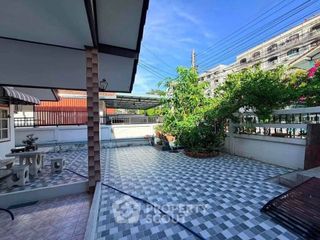 Haus zum Kauf mit 2 Zimmer in Bang Lamung, Chonburi