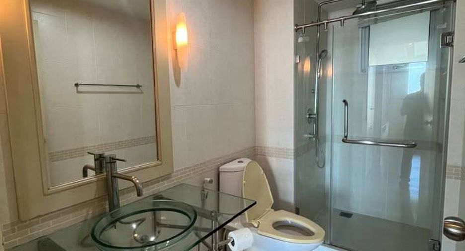 Wohnung zum Kauf mit 2 Zimmer in Sathon, Bangkok