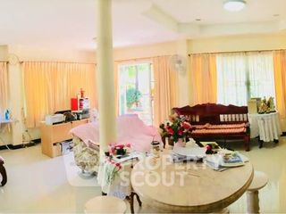 For sale 3 bedrooms house in Sattahip, Chonburi