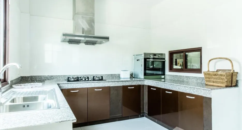À louer 12 chambres villa à Lat Krabang, Bangkok