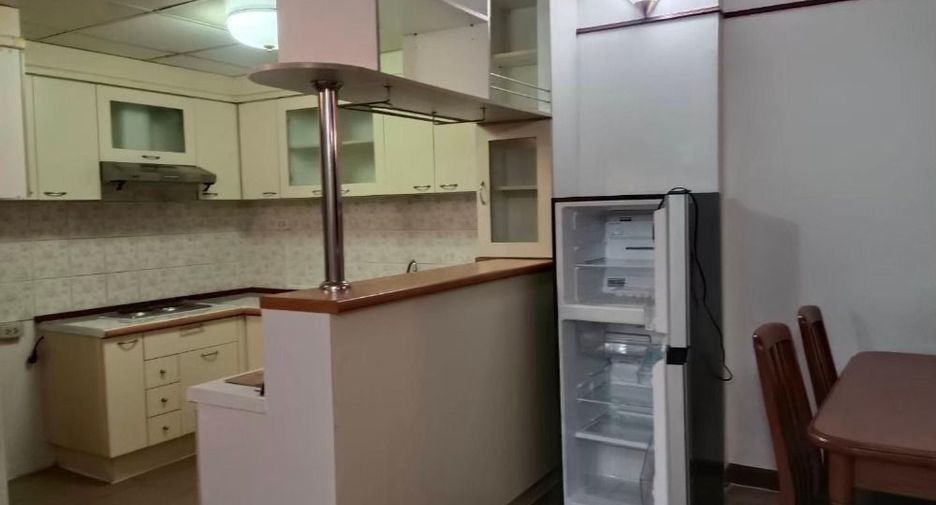 For sale 2 bedrooms condo in Phra Khanong, Bangkok