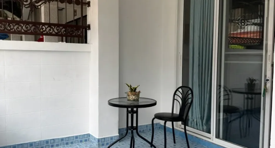 For rent 3 bedrooms townhouse in Mueang Phuket, Phuket