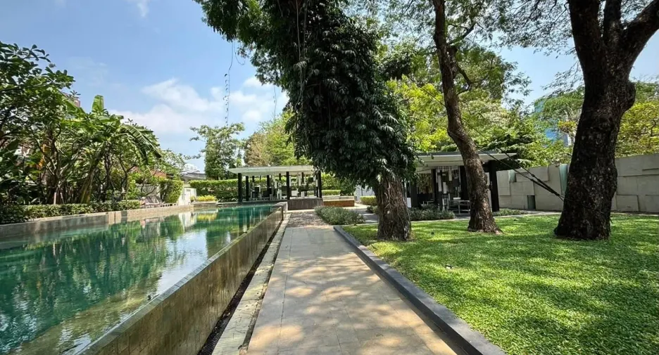 For sale 1 bed condo in Watthana, Bangkok