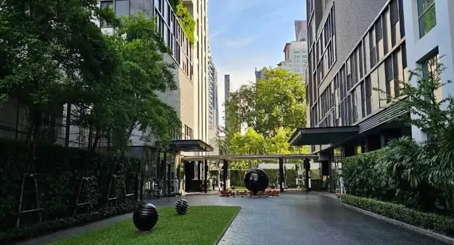 For sale 1 bed condo in Watthana, Bangkok