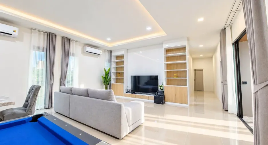 Casa en alquiler de 4 habitaciones en Bang Lamung, Chonburi
