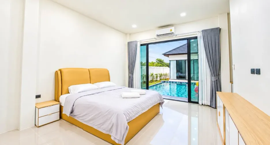 Casa en alquiler de 4 habitaciones en Bang Lamung, Chonburi