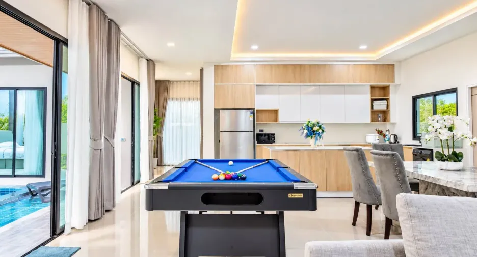 Casa en alquiler de 4 habitaciones en Bang Lamung, Chonburi