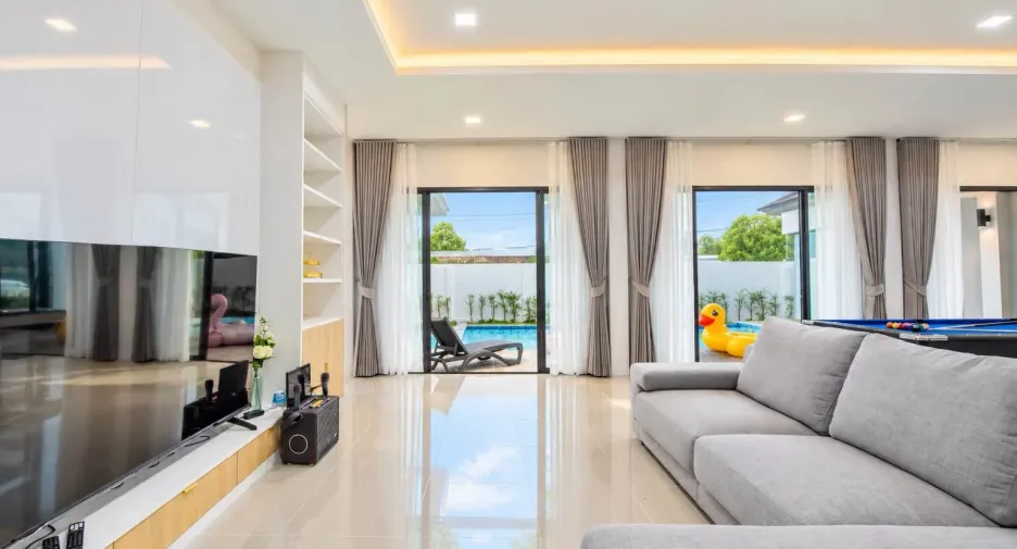 Casa en alquiler de 4 habitaciones en Bang Lamung, Chonburi