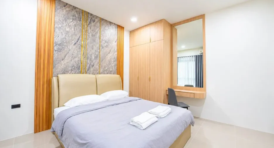 Casa en alquiler de 4 habitaciones en Bang Lamung, Chonburi