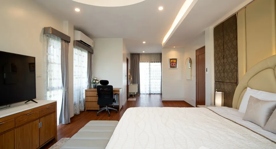 À louer 6 chambres villa à Prawet, Bangkok
