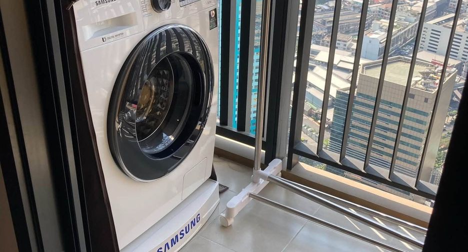 For rent studio condo in Khlong Toei, Bangkok