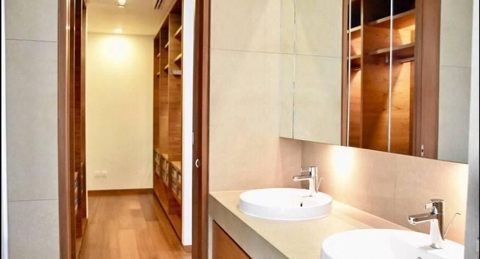 For rent 2 bedrooms condo in Sathon, Bangkok