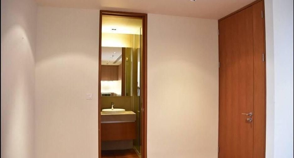 For rent 2 bedrooms condo in Sathon, Bangkok