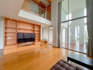Продажа 4 спальни кондо в Сатхон, Бангкок