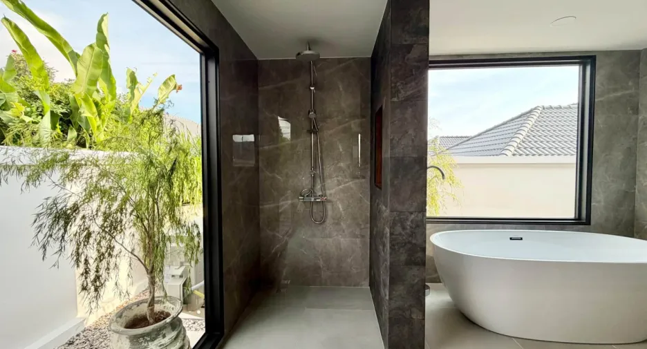 For rent 3 bedrooms villa in Bang Lamung, Chonburi