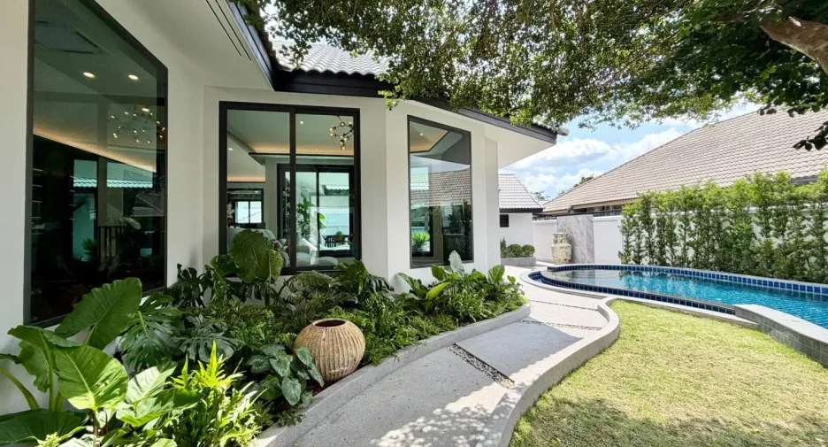 For rent 3 bedrooms villa in Bang Lamung, Chonburi