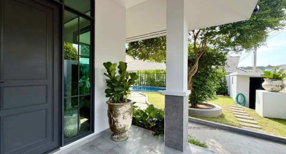 For rent 3 bedrooms villa in Bang Lamung, Chonburi