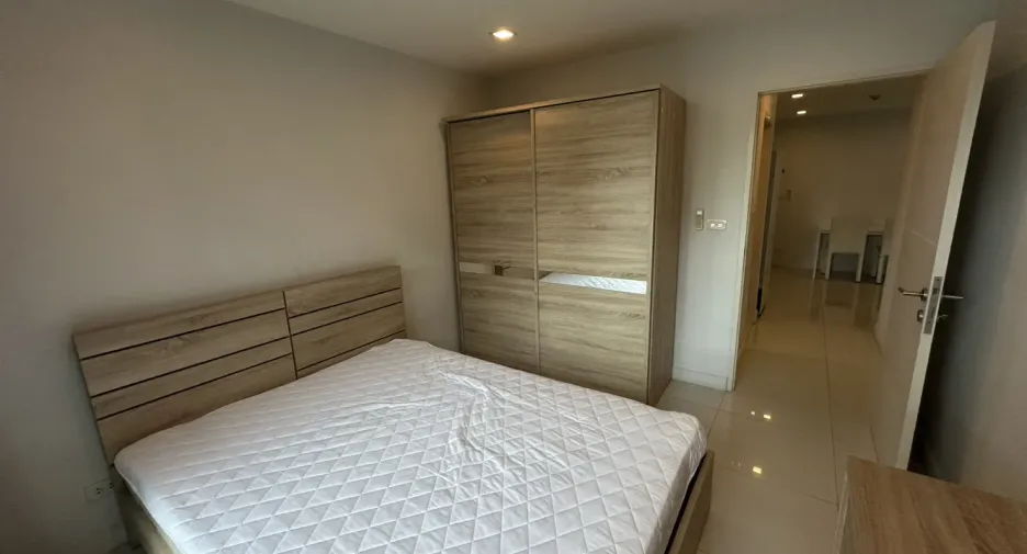 For rent 2 bedrooms condo in Phra Khanong, Bangkok