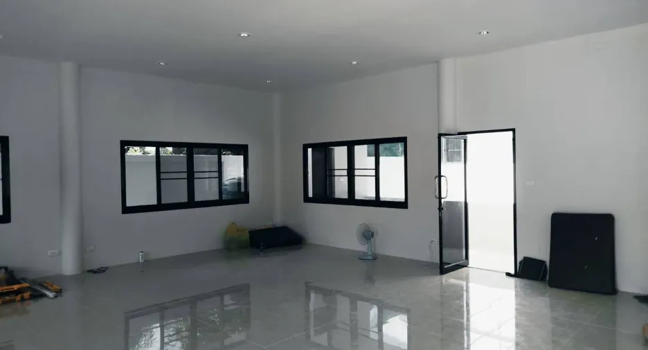 Продажа и аренда 1 кровать офис в Mueang Samut Prakan, Самутпракан