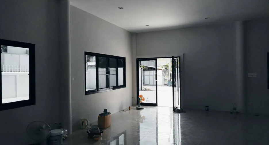 Продажа и аренда 1 кровать офис в Mueang Samut Prakan, Самутпракан