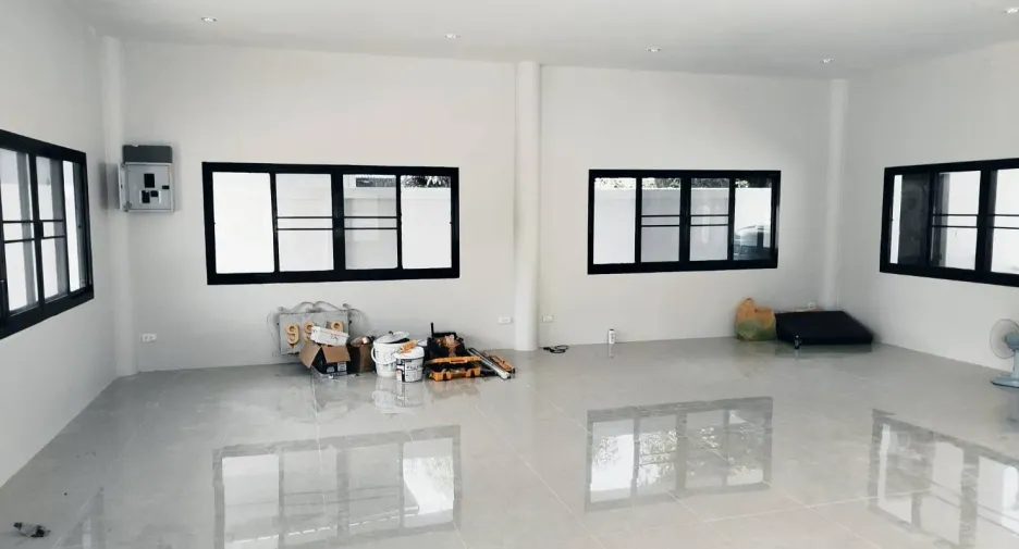 Продажа и аренда 1 кровать офис в Mueang Samut Prakan, Самутпракан