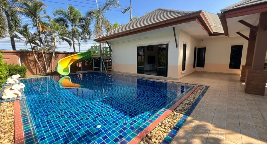 For rent 2 bedrooms house in Huay Yai, Pattaya