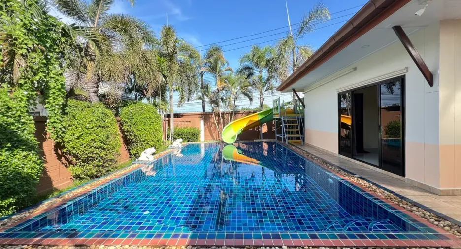 For rent 2 bedrooms house in Huay Yai, Pattaya