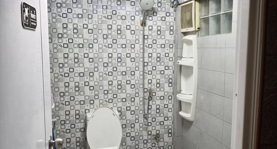 Аренда 3 спальни дом в Банг Капи, Бангкок