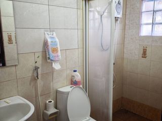 Аренда 3 спальни дом в Банг Капи, Бангкок