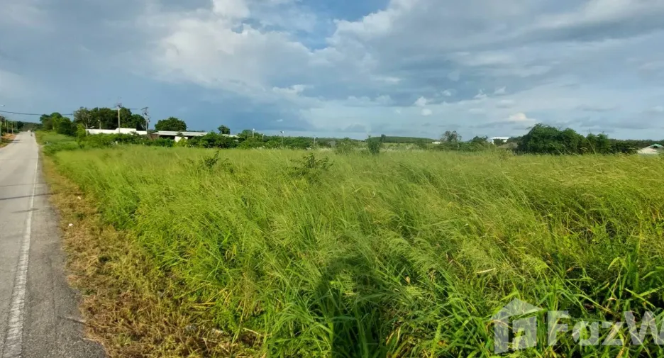 Продажа Участок в Nikhom Phatthana, Районг