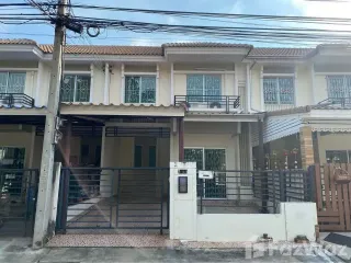 Reihenhaus zur Miete mit 3 Zimmer in Mueang Samut Prakan, Samut Prakan