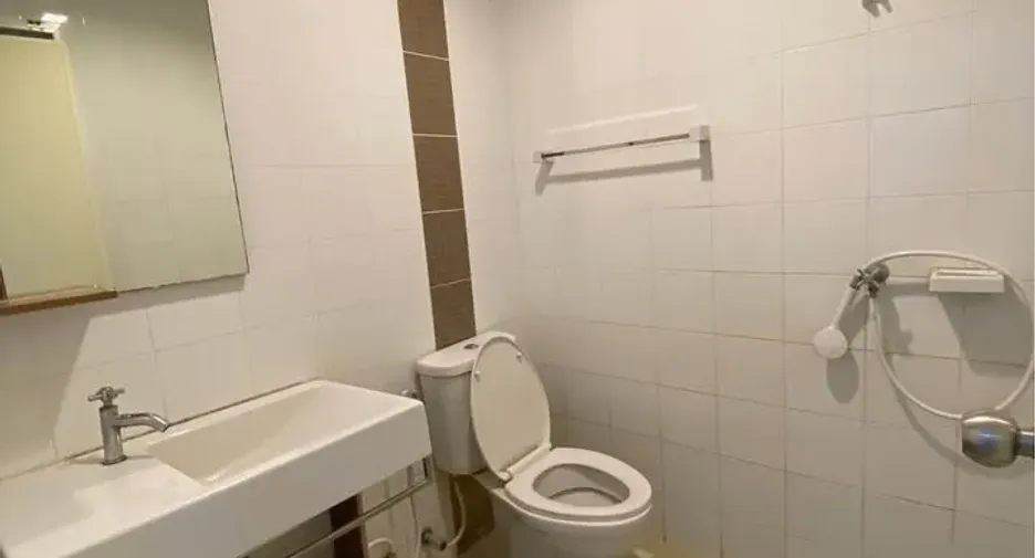Reihenhaus zur Miete mit 3 Zimmer in Mueang Samut Prakan, Samut Prakan