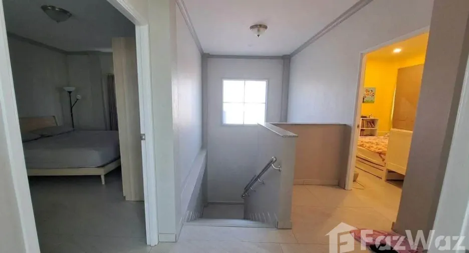 For rent 5 bedrooms house in Saraphi, Chiang Mai