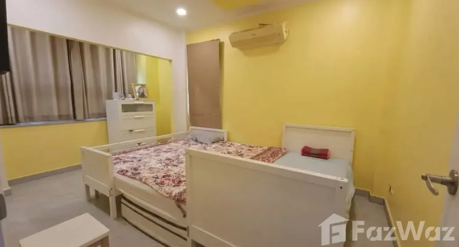 For rent 5 bedrooms house in Saraphi, Chiang Mai